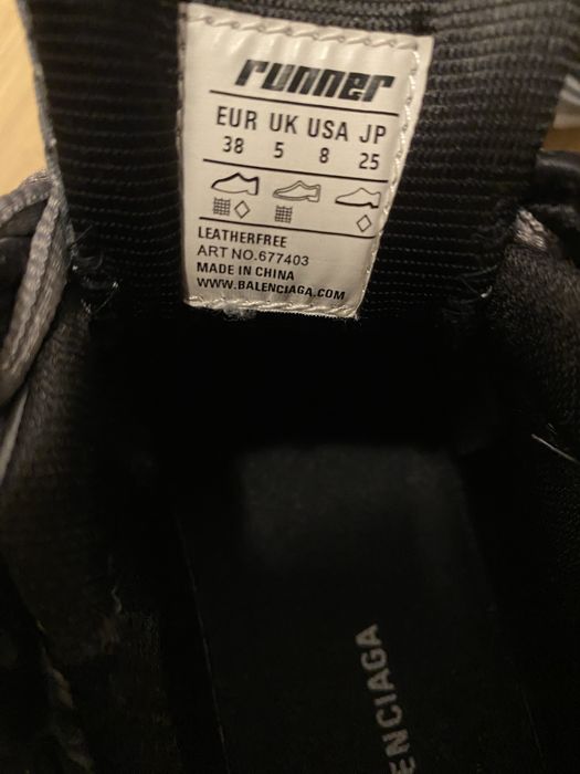 Balenciaga Runners 38