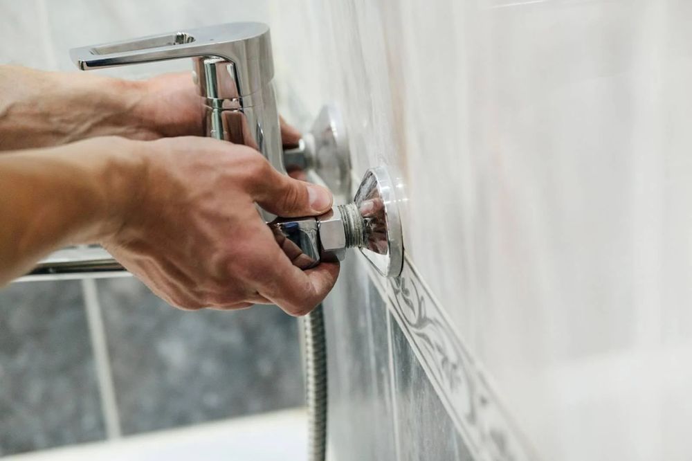 Montaj mobilă si instalații sanitare cu transport rapid  Ilfov si Bucuresti handyman