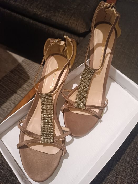 Paula Mendez дамски сандали с камъни