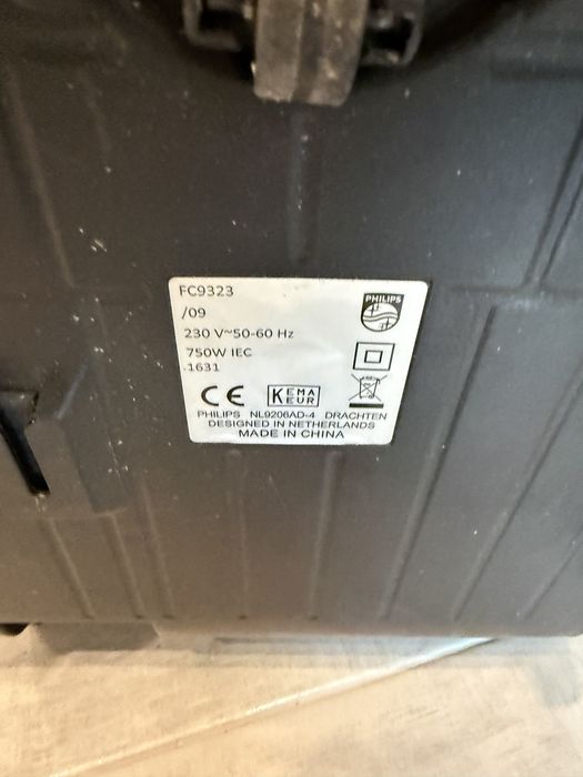 Ръчна прахосмукачка Philips Power