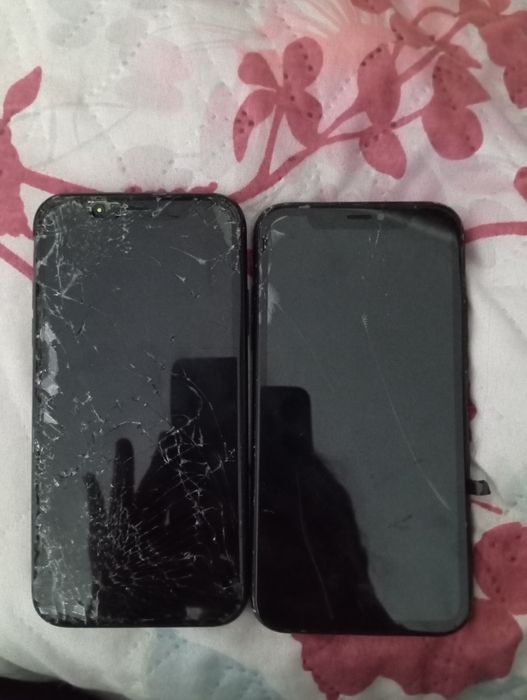 iPhone XR За Части