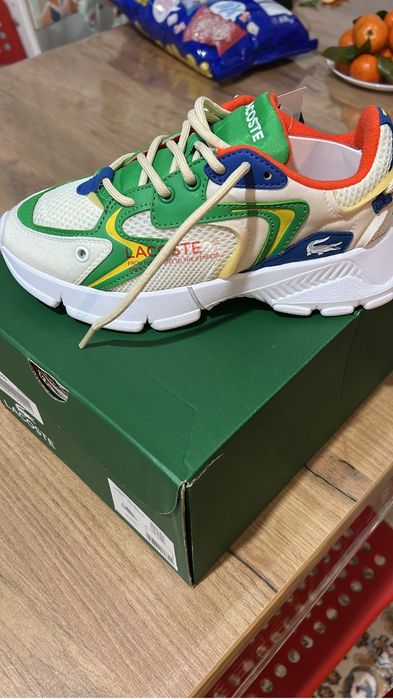 Продам кроссовки