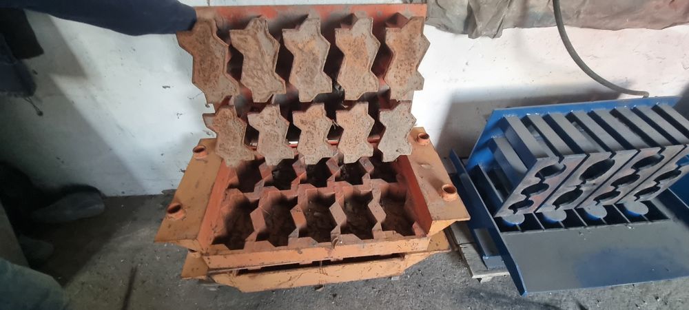 Матрица для шлакаблока