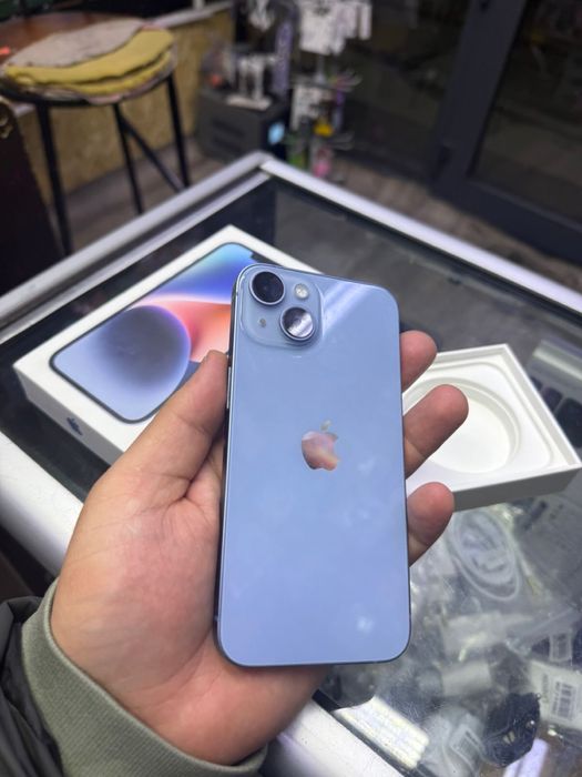 Продам iPhone 14