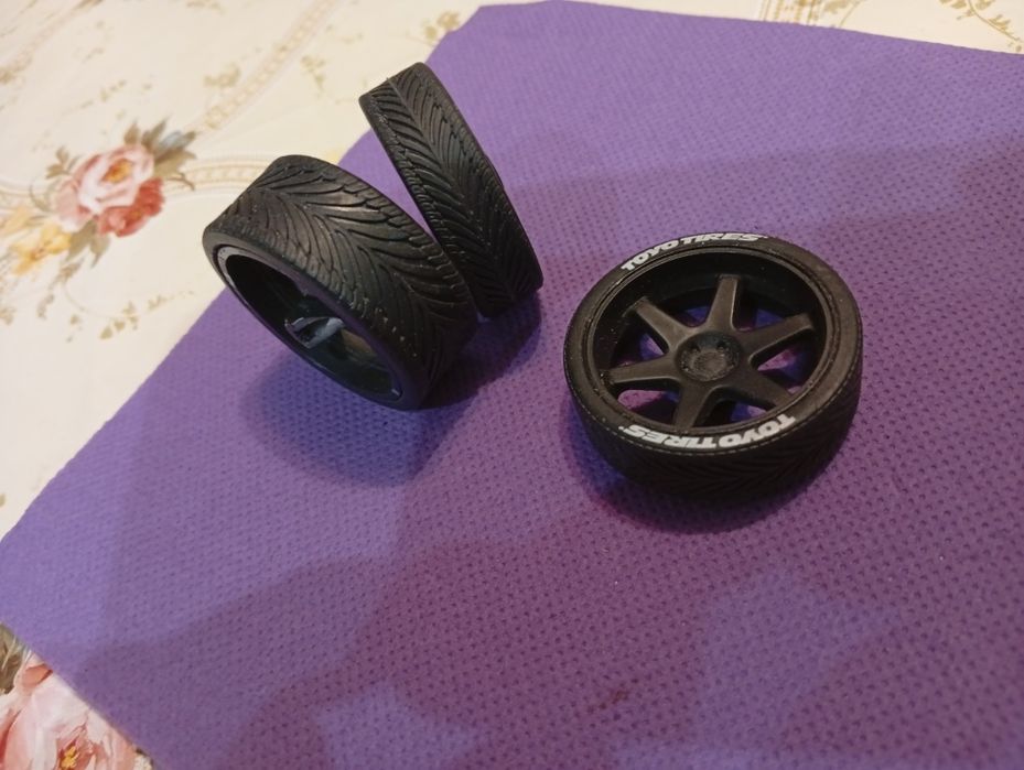 Колела за модели в мащаб 1:18