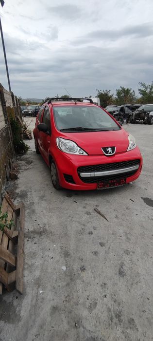 Dezmembrez Peugeot 107
