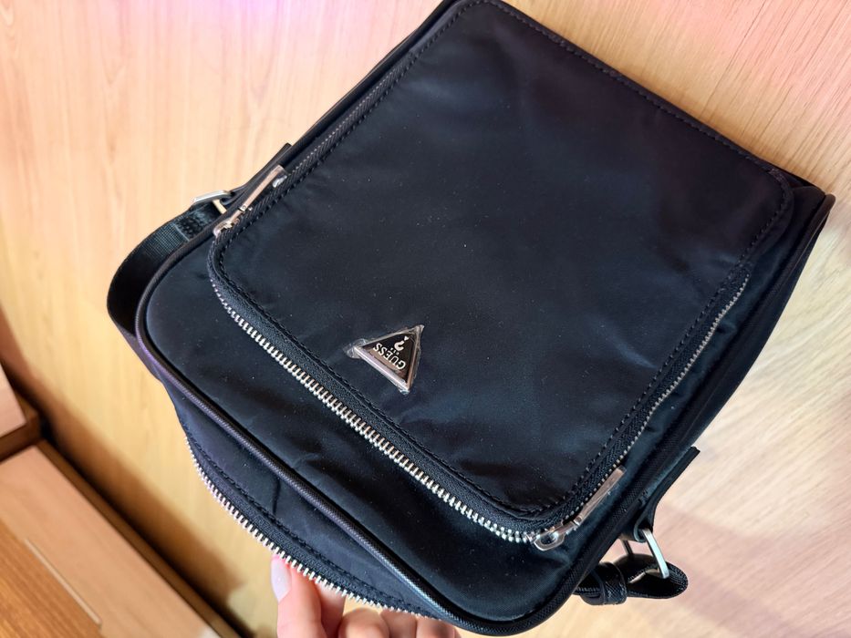 Мъжка чанта Guess