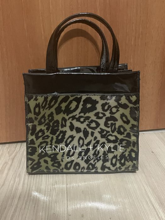 Kendal+Kylie Чанта