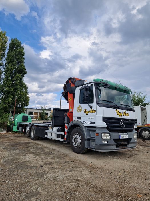 Inchiriem macara servicii si transport