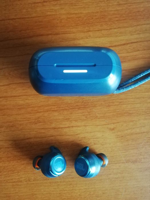 Безжични слушалки JBL Reflect Flow Pro