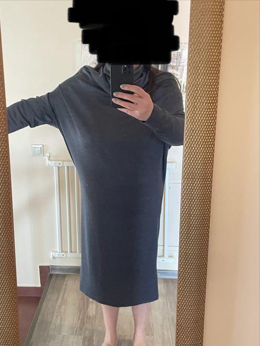 2 rochii identice culori deferite