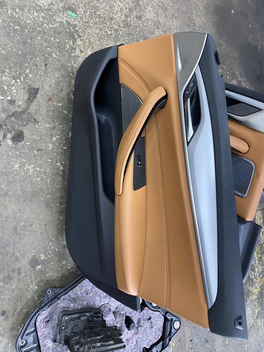 Bmw G30 кожен салон