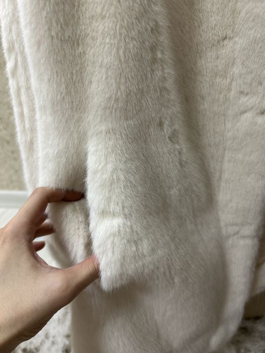 Шуба белая новая