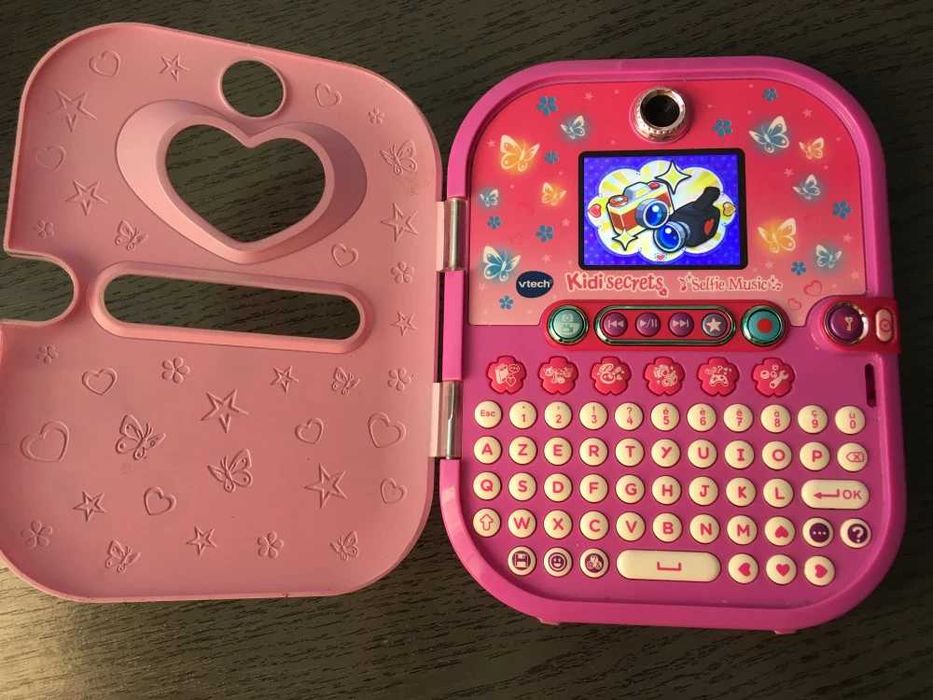 Jurnal Vtech Kidi Secrets Selfie Music in franceza!Cititi anuntul.