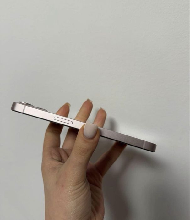 Vând Iphone 13 in stare bună