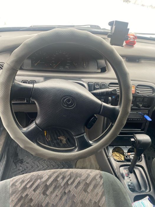 Продам Мазду кронос.