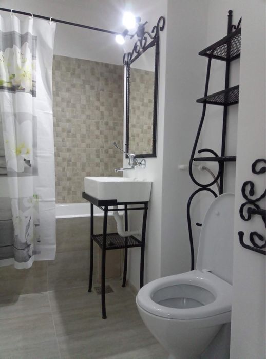 Inchiriez garsoniera