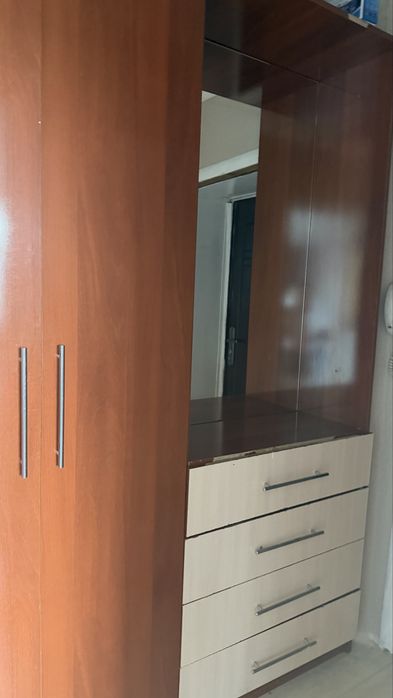 Продам шкаф, вместительный