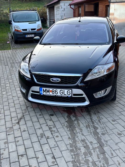 Vând Ford Mondeo
