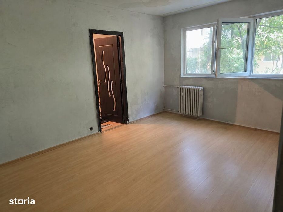 Malu Rosu(Rasnovenilor),apartament 2 camere,parter/4,de vanzare