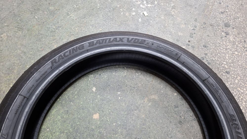 Мото сликове Bridgestone soft/ medium
