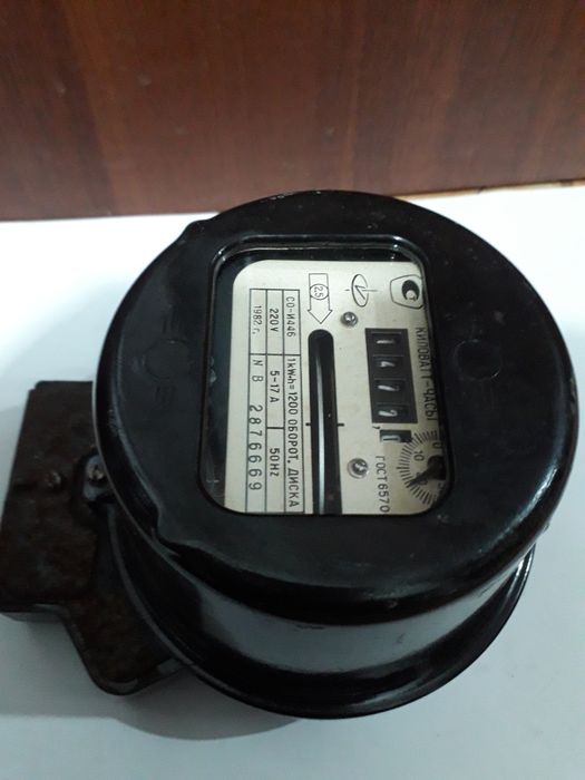 Продам Электросчетчик На 220 вольт Работает.