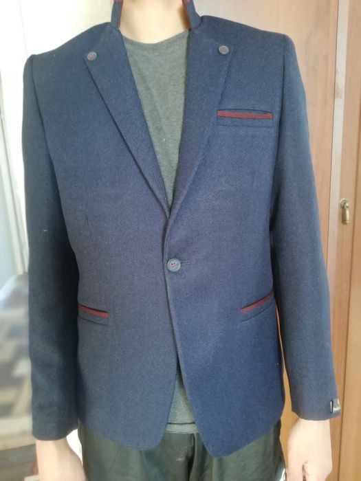 Продам пиджак современный стильный