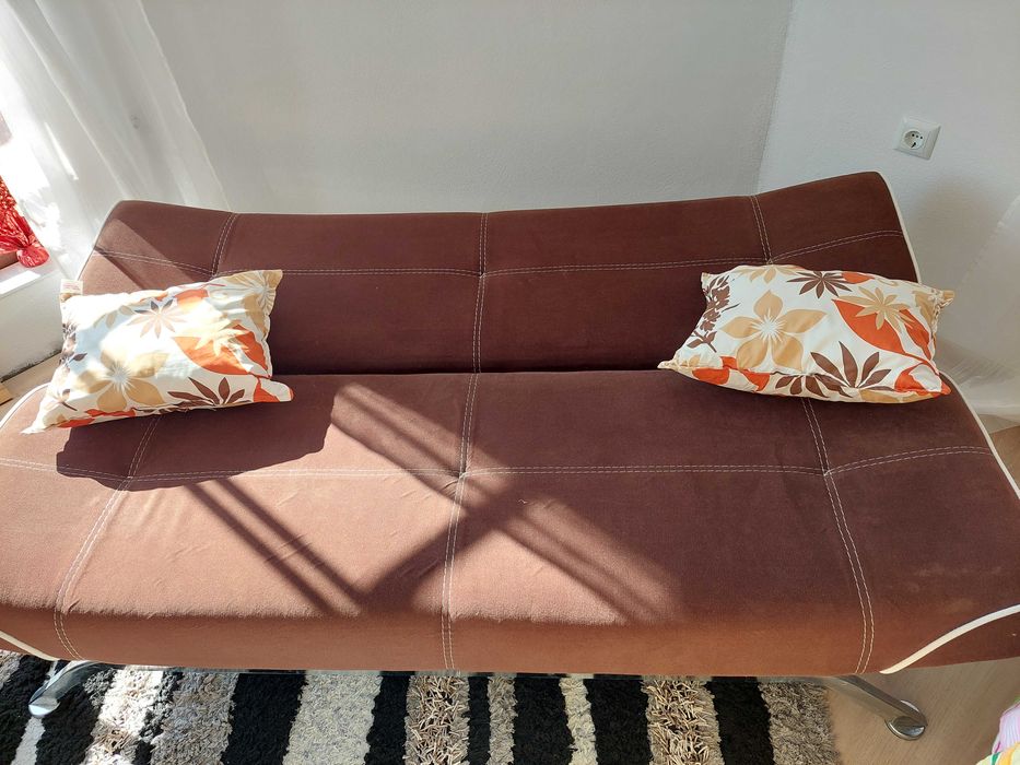 Диван и единичка