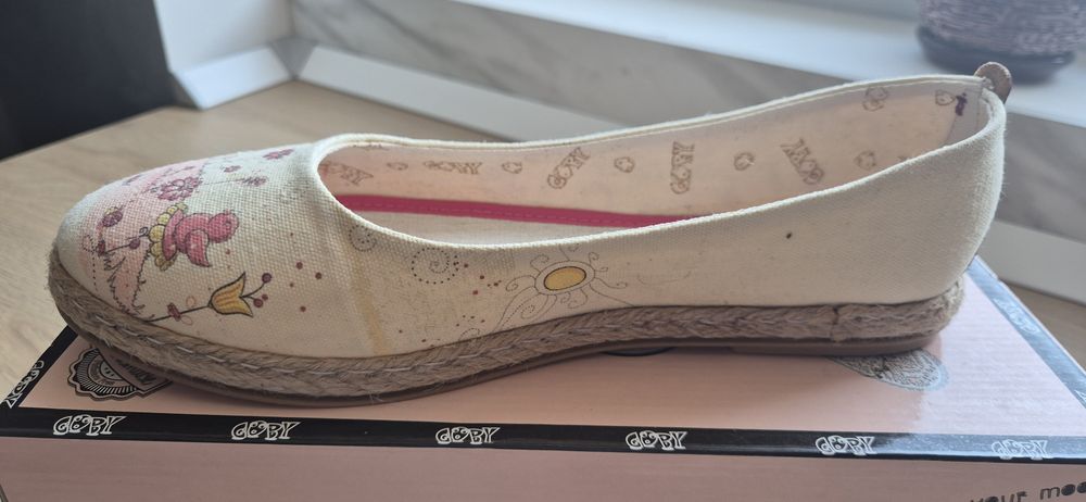 Дамски балеринки GOBY