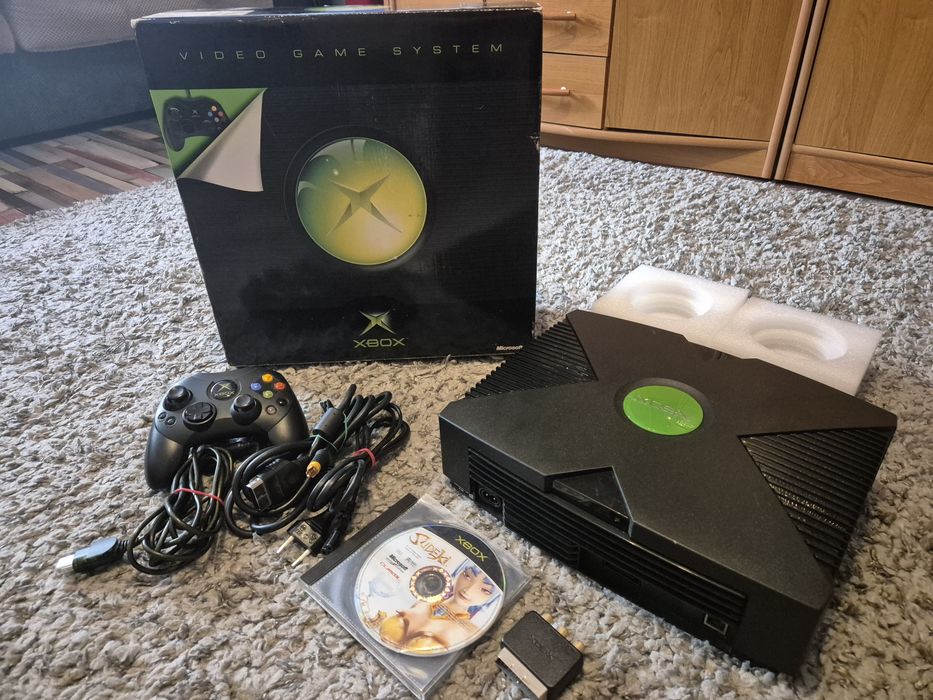 Xbox classic de colectie complet in cutia originală, 1 maneta, 1  joc cadou