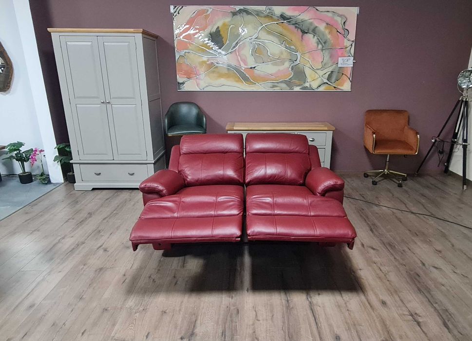 Червен кожен диван двойка с електрически релаксиращ механизъм