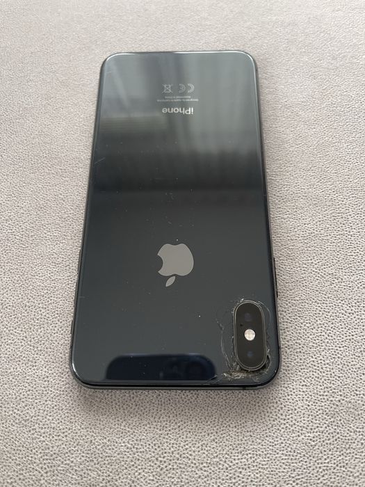 Продавам Iphone xs max