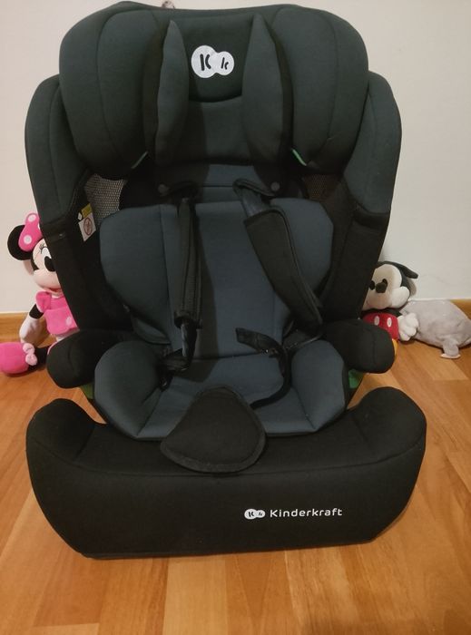 Scaun auto Kinderkraft,cu garanție, achiziționat în urma cu 2 luni
