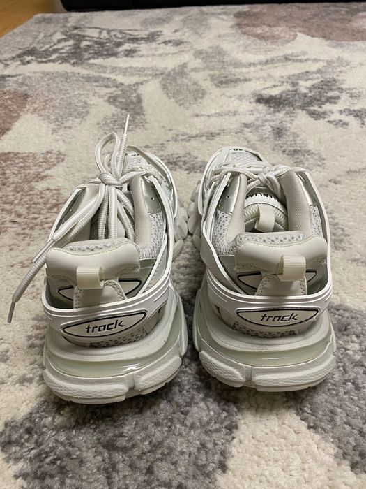 Vând balenciaga track albi mărimea 40