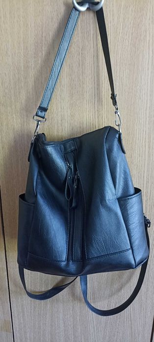 Дамска кожена раница -чанта