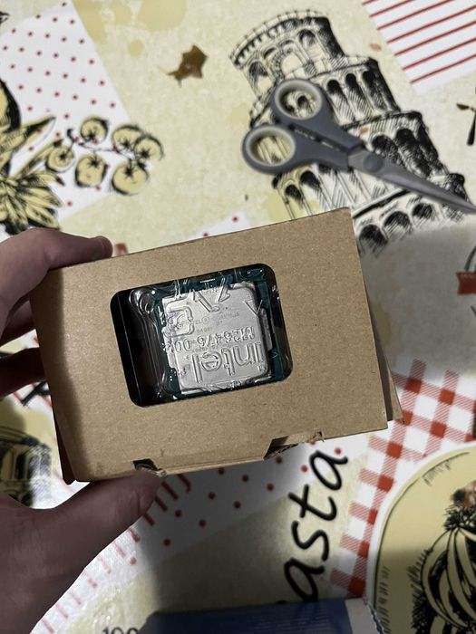 Vand Procesor I5 - 9400F + cooler