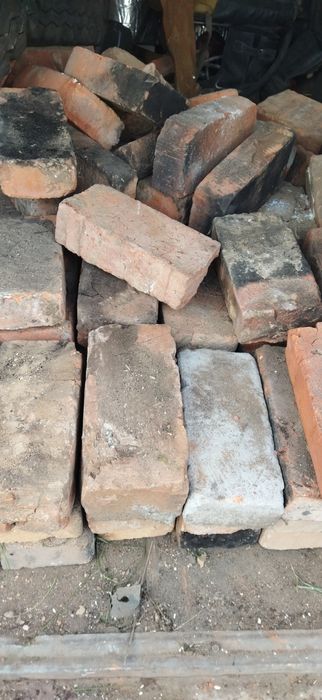 Продам    кирпич