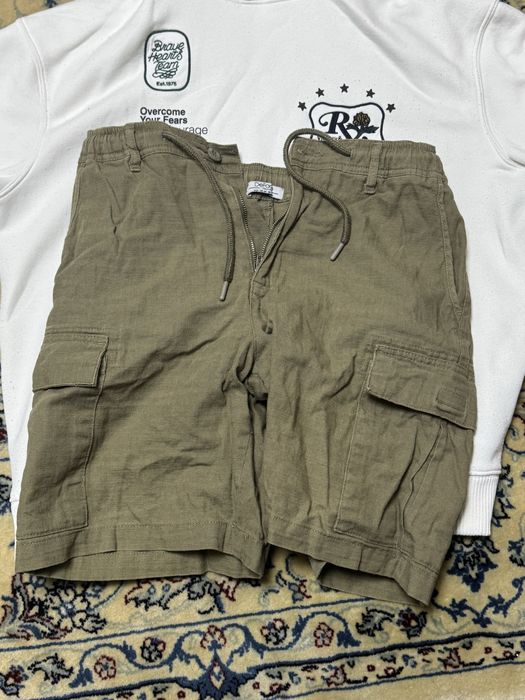 Продаю одежду 20 к за все