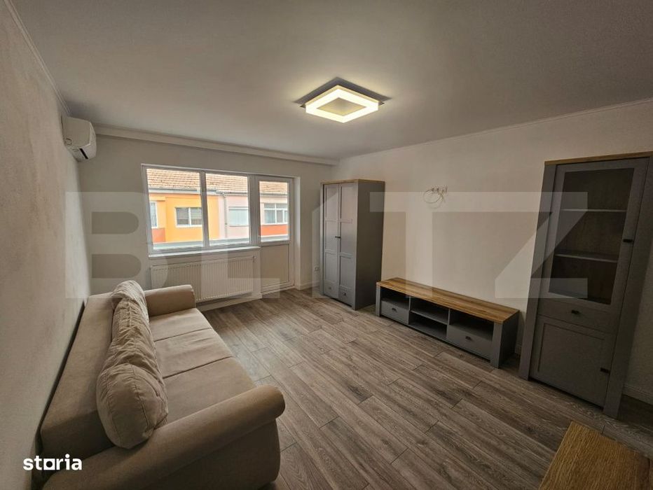 Apartament cu 2 camere, complet renovat, decomandat, 56 mp, zona centr