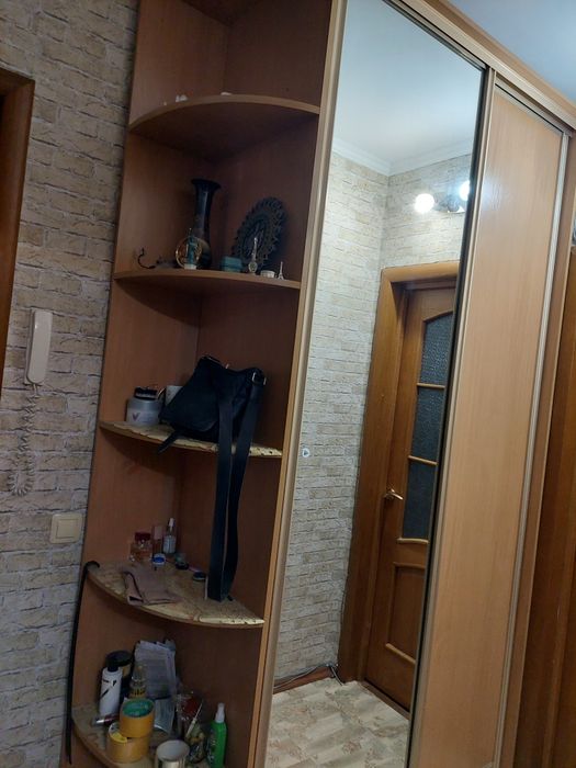 Шкаф-купе с зеркалом