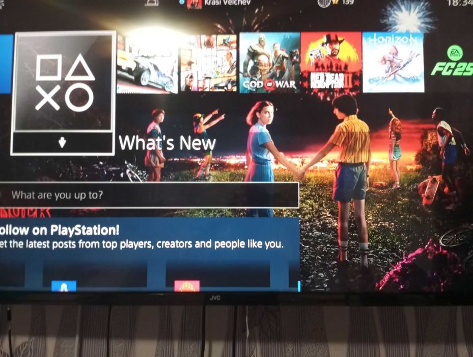 Ps 4 slim с 5 игри и джойстик