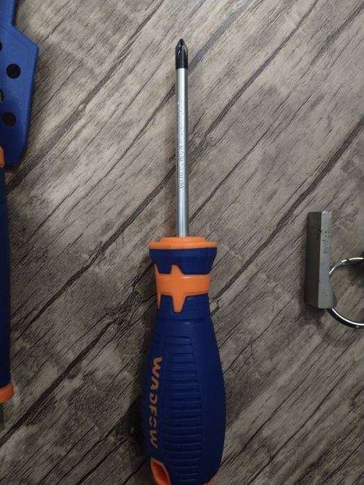 Молоток гвозьдадёр отвертки + замок газовый ключ  резьбовой ключ