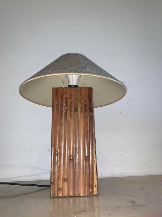 Veioza din lemn imbracata in bambus