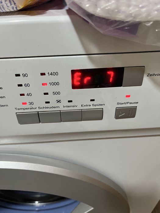 Пералня Haier с грешка на части