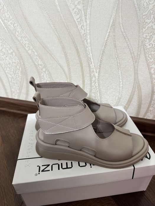 Сандали босоножки