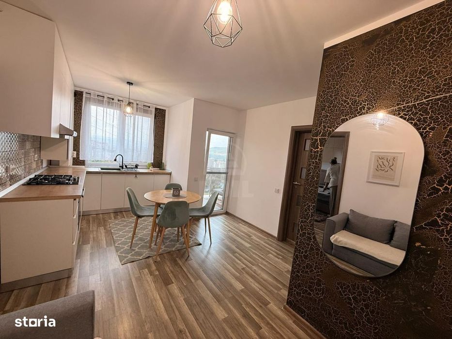 Apartament 2 camere semidecomandat zona Razoare