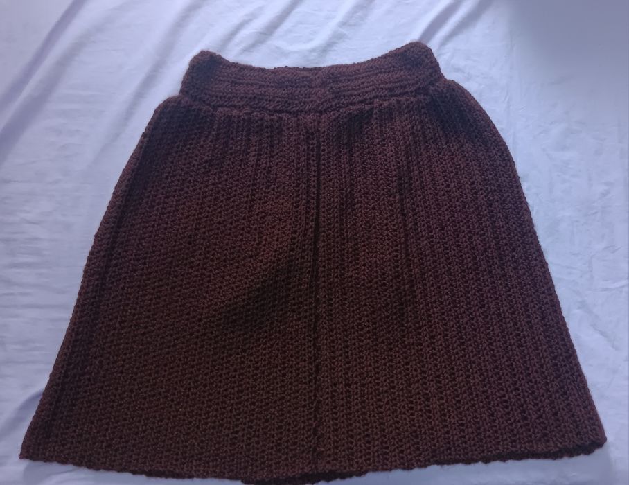 Fustă croșetată din lână 100%