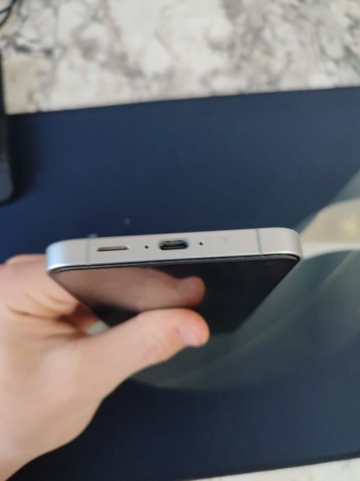 Galaxy S24 FE голубой