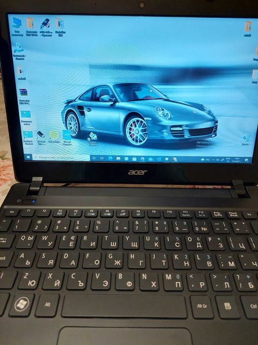 Лаптоп Acer Aspire One 756-877 с предпазен калъф