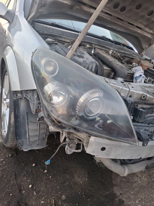 Opel Astra H 2.0 turbo На части